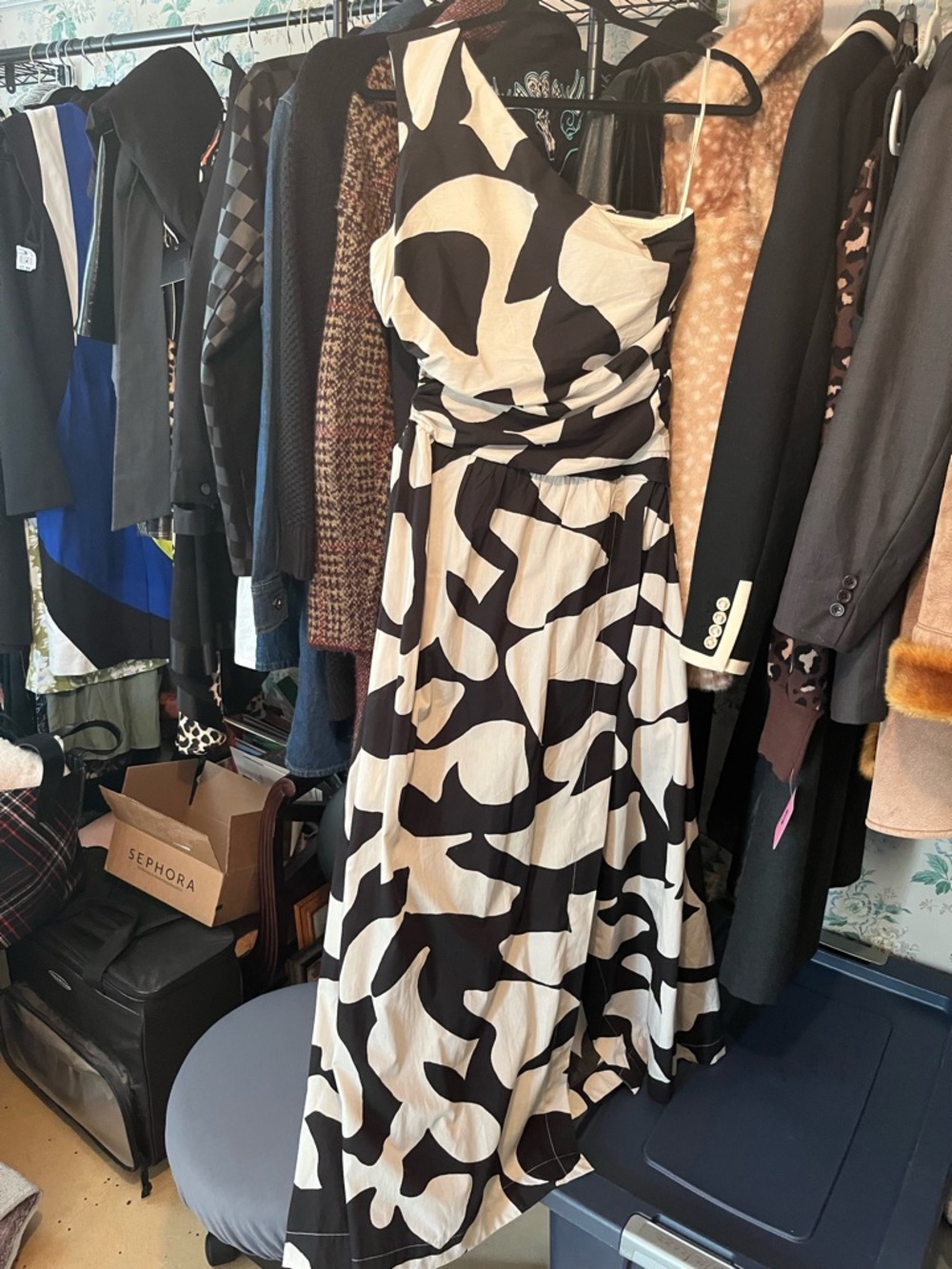 Abercrombie & Fitch Black and White One-Shoulder Abstract Print Dress